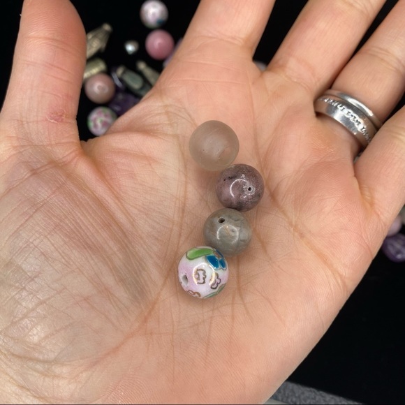 Mixed Lot Craft Jewelry Beads Round Quartz Metal Triangles Stars Pink Purple - Picture 5 of 9